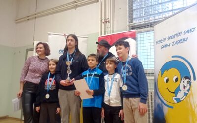 Treće mjesto šahovske ekipe OŠ Središće na prvenstvu Zagreba